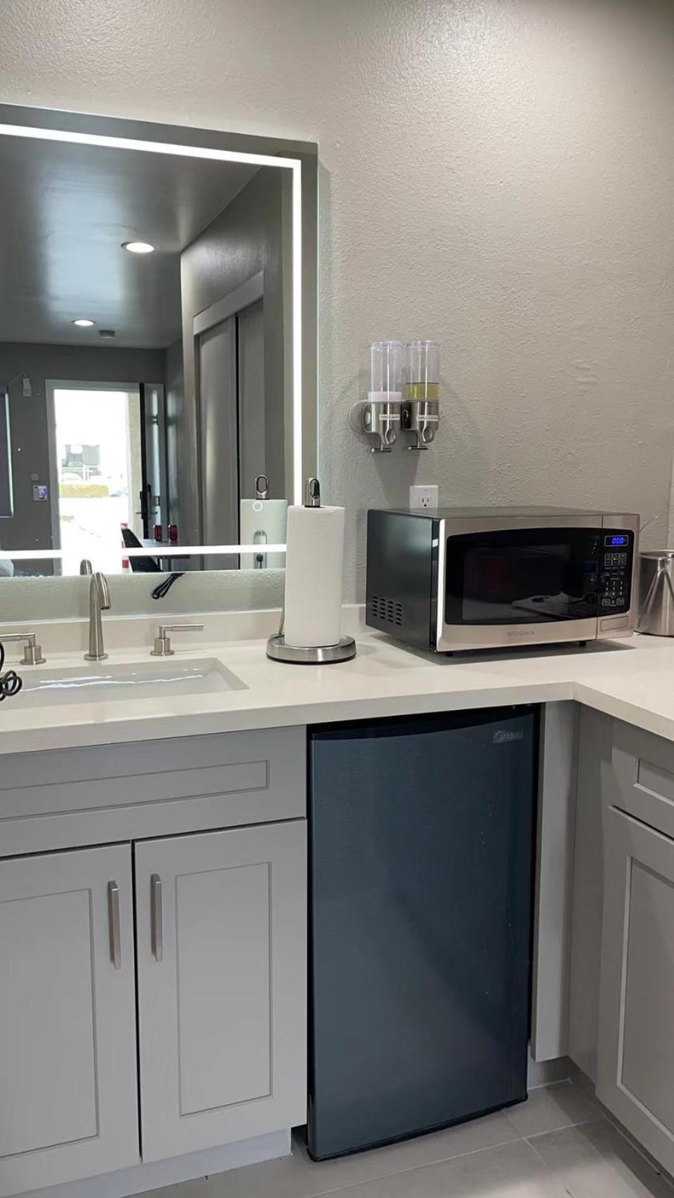 אלהמברה Omeo Suites חדר תמונה